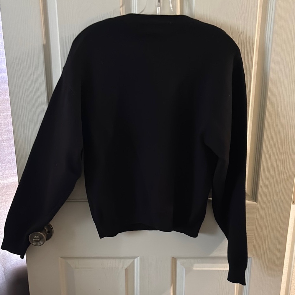 Elegant Black Sweater with Pink Sequin Floral Design - Picture 4 of 4
